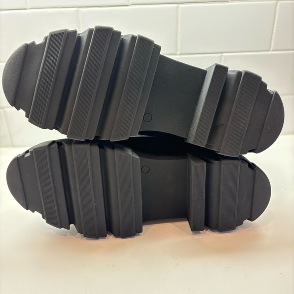 GIABORGHINI Lug Sole Suede Ankle Boots - Picture 8 of 11